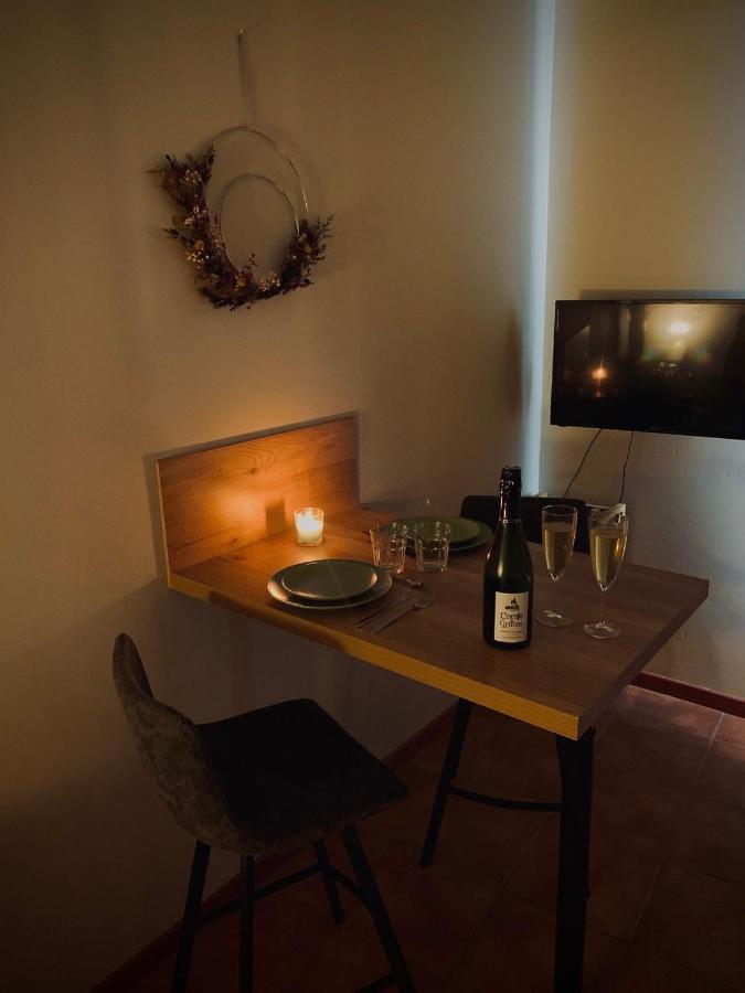 Logement, Plein Centre Du Village De Verzy Exteriör bild